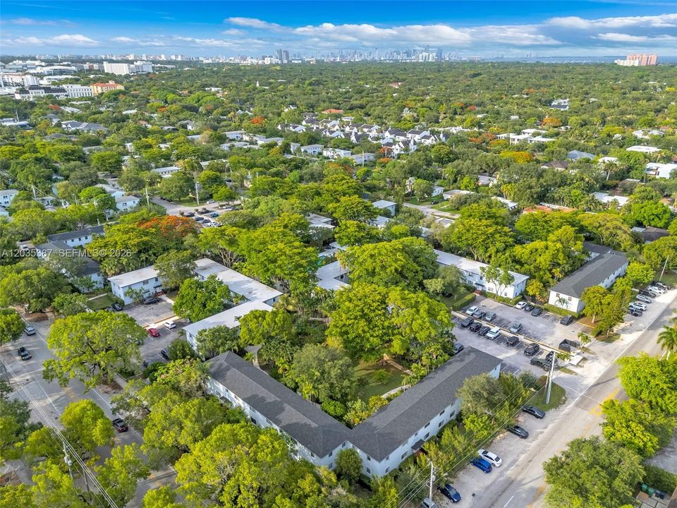 For Sale: $399,900 (2 beds, 1 baths, 800 Square Feet)