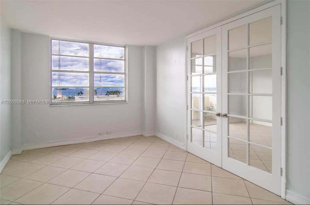 For Rent: $2,700 (2 beds, 2 baths, 1149 Square Feet)