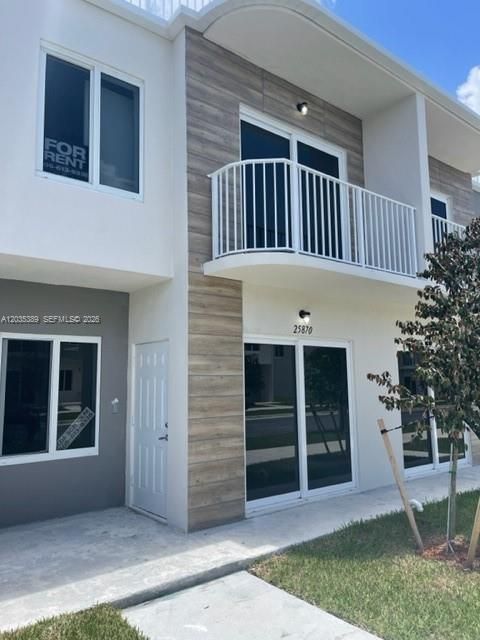 For Sale: $399,000 (4 beds, 3 baths, 1398 Square Feet)