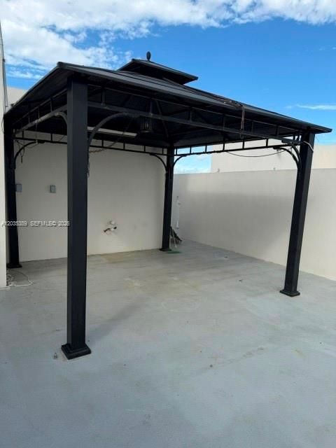 For Sale: $399,000 (4 beds, 3 baths, 1398 Square Feet)