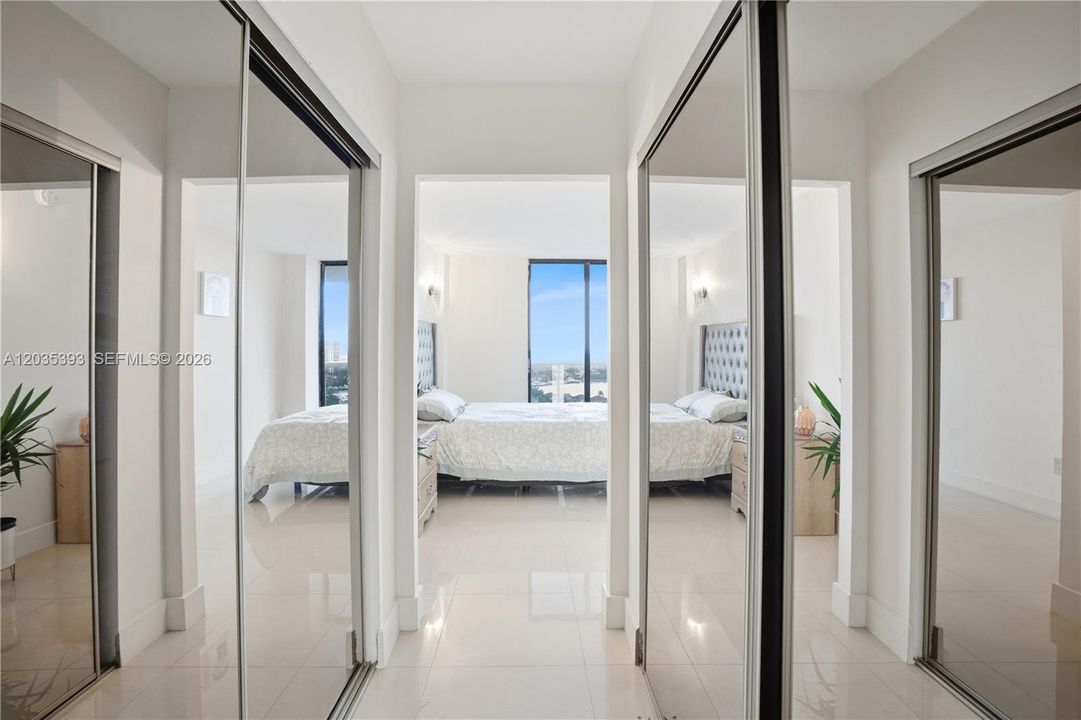 For Sale: $478,000 (2 beds, 2 baths, 1130 Square Feet)