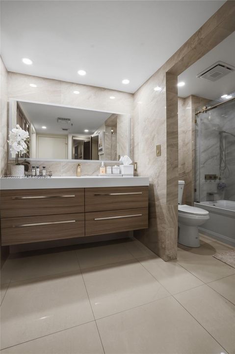 For Sale: $478,000 (2 beds, 2 baths, 1130 Square Feet)