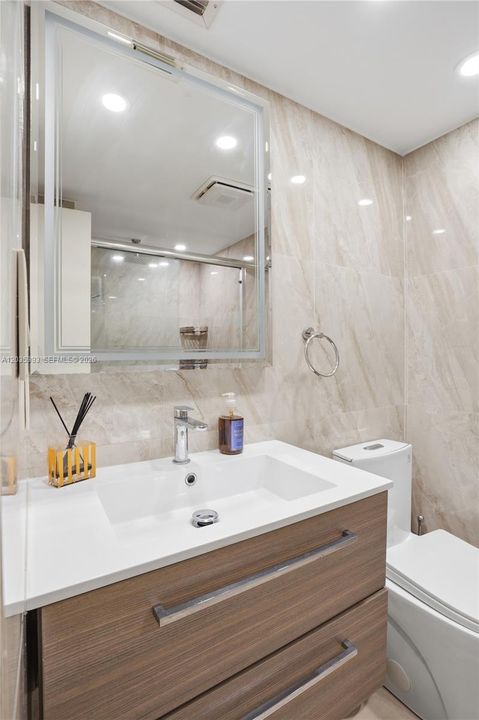 For Sale: $478,000 (2 beds, 2 baths, 1130 Square Feet)