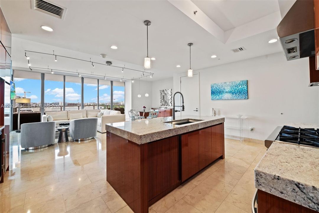For Rent: $16,000 (2 beds, 2 baths, 1599 Square Feet)