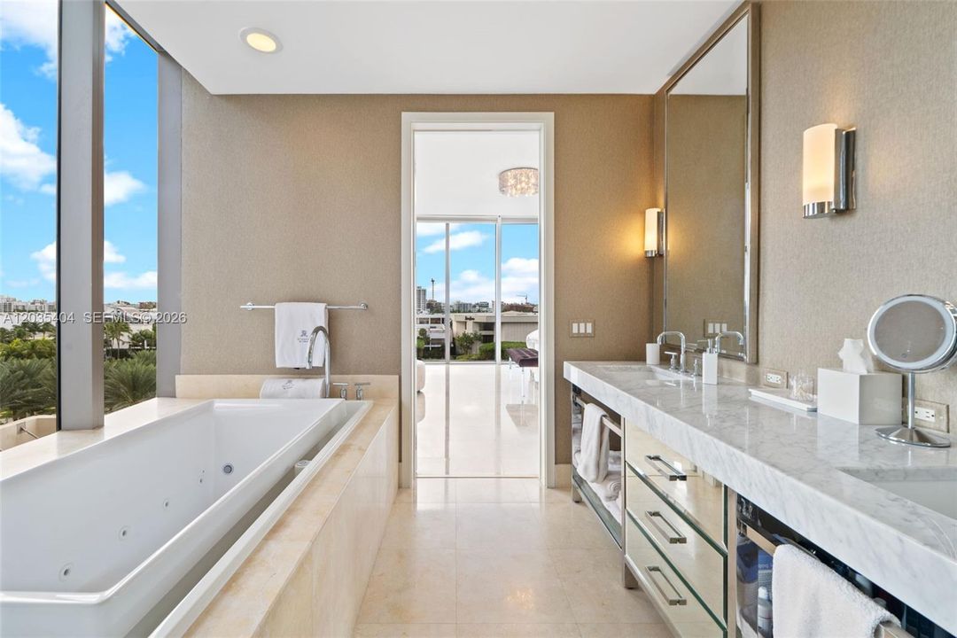 Primary bath