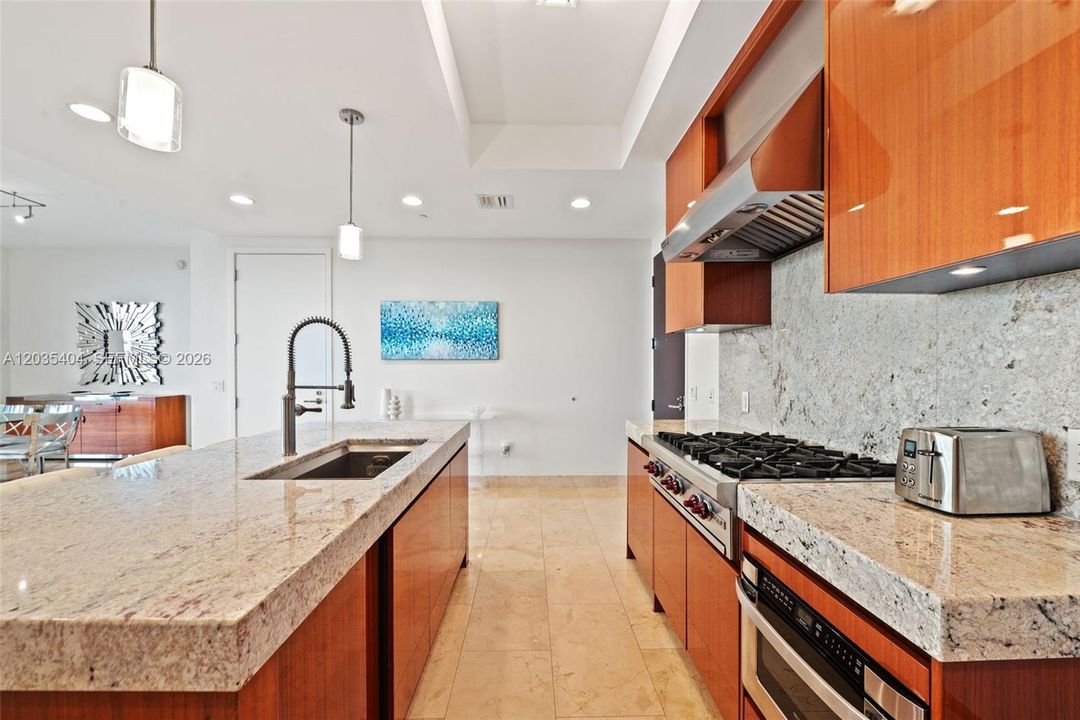 For Rent: $16,000 (2 beds, 2 baths, 1599 Square Feet)