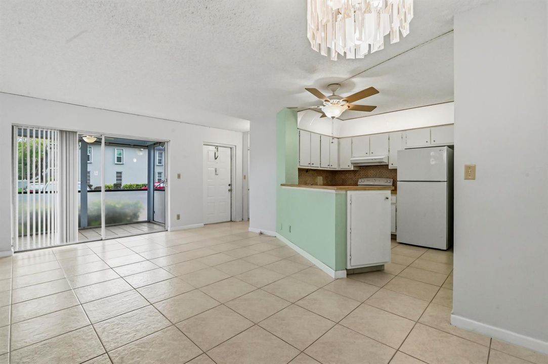 09 Dining room 01