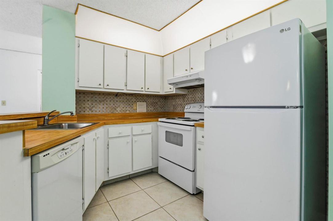 08 Kitchen 03