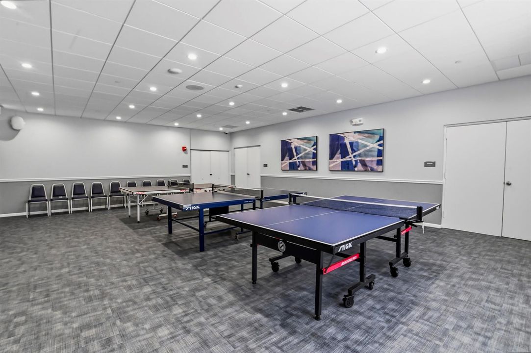 27 Game room 01