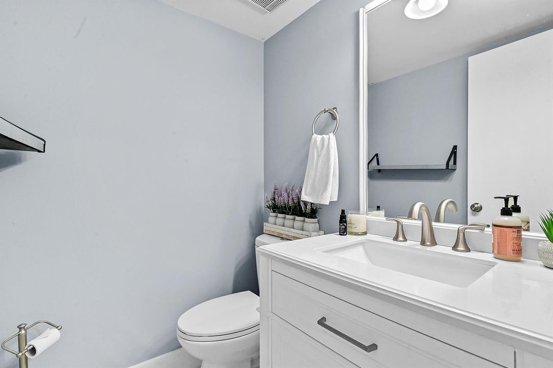 06 Bathroom 01