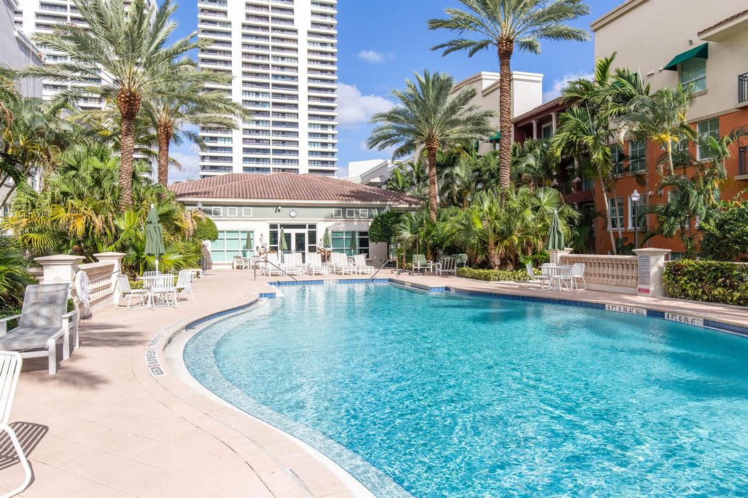 Tropical Pool