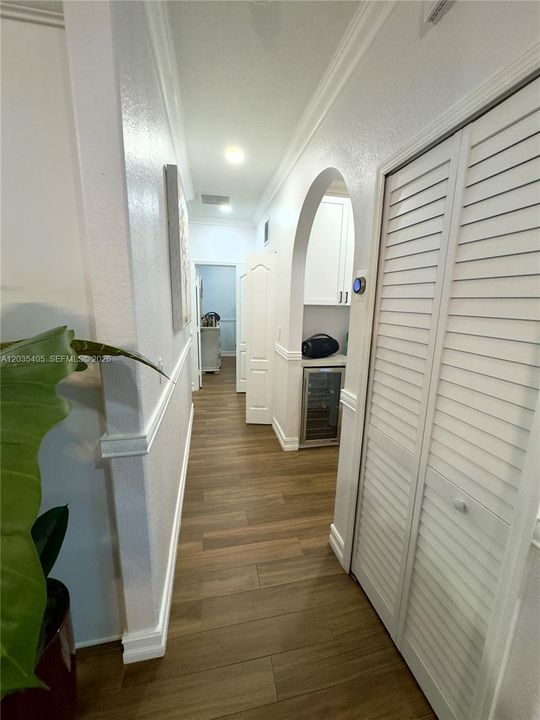 En Venta: $699,900 (4 camas, 2 baños, 1340 Pies cuadrados)