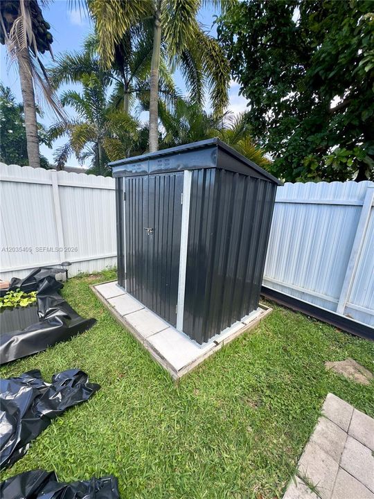 En Venta: $699,900 (4 camas, 2 baños, 1340 Pies cuadrados)