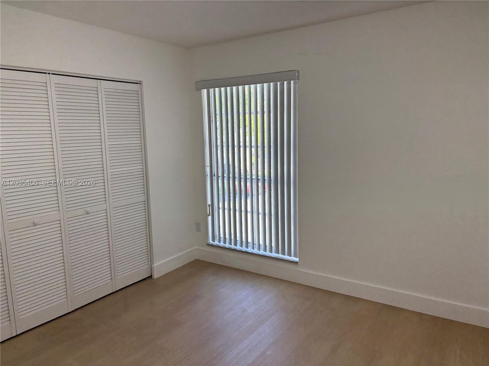 For Sale: $255,000 (2 beds, 1 baths, 800 Square Feet)