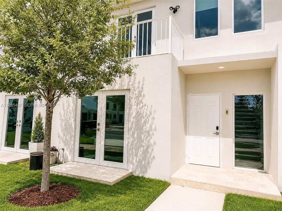 For Sale: $405,000 (4 beds, 3 baths, 1500 Square Feet)