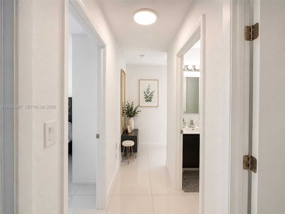 2nd floor / Virtually staged