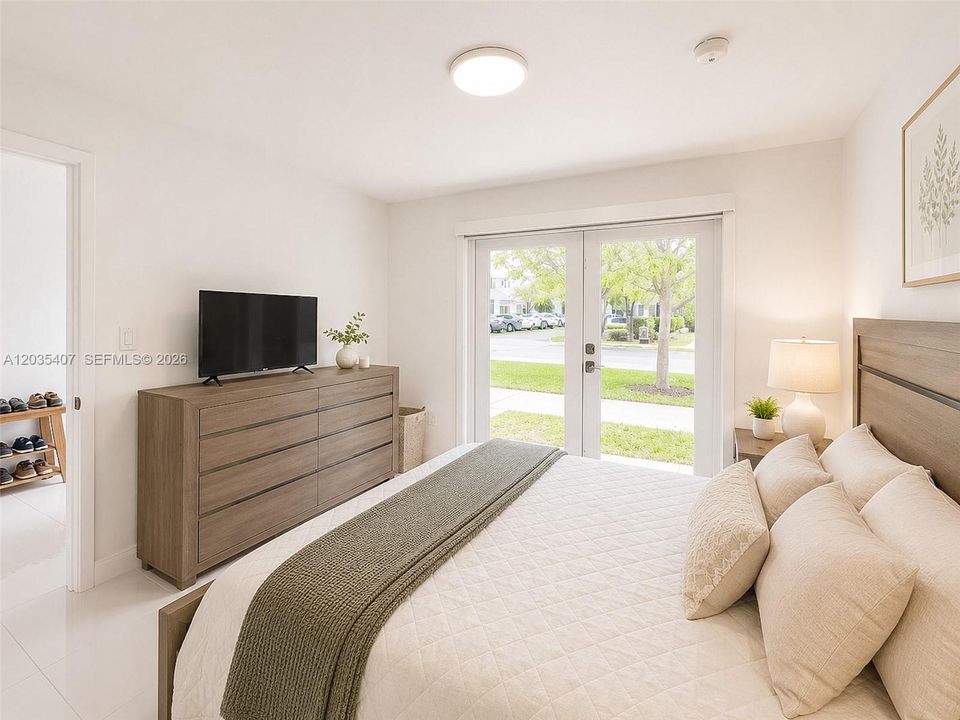 1st floor / Virtually staged