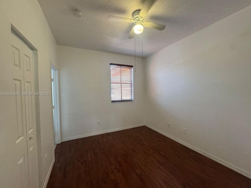 For Rent: $2,850 (3 beds, 3 baths, 1382 Square Feet)