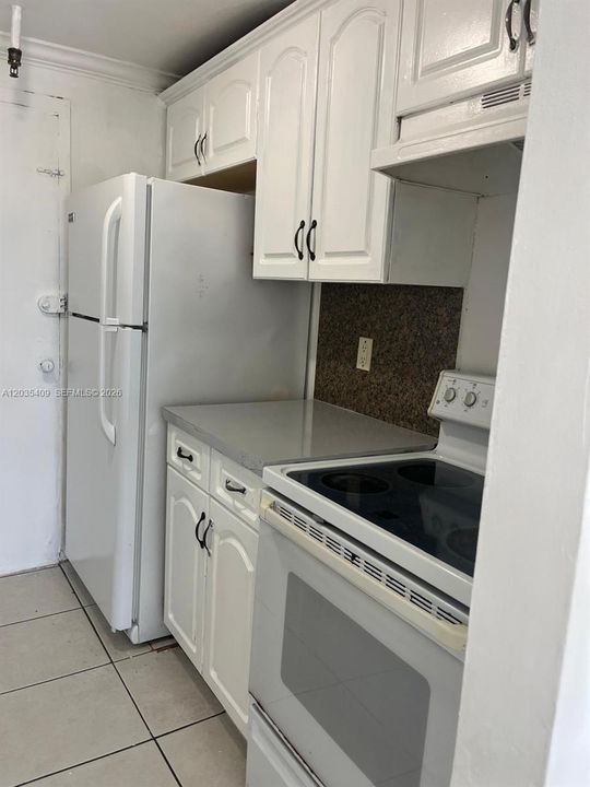 For Rent: $2,100 (2 beds, 2 baths, 1045 Square Feet)