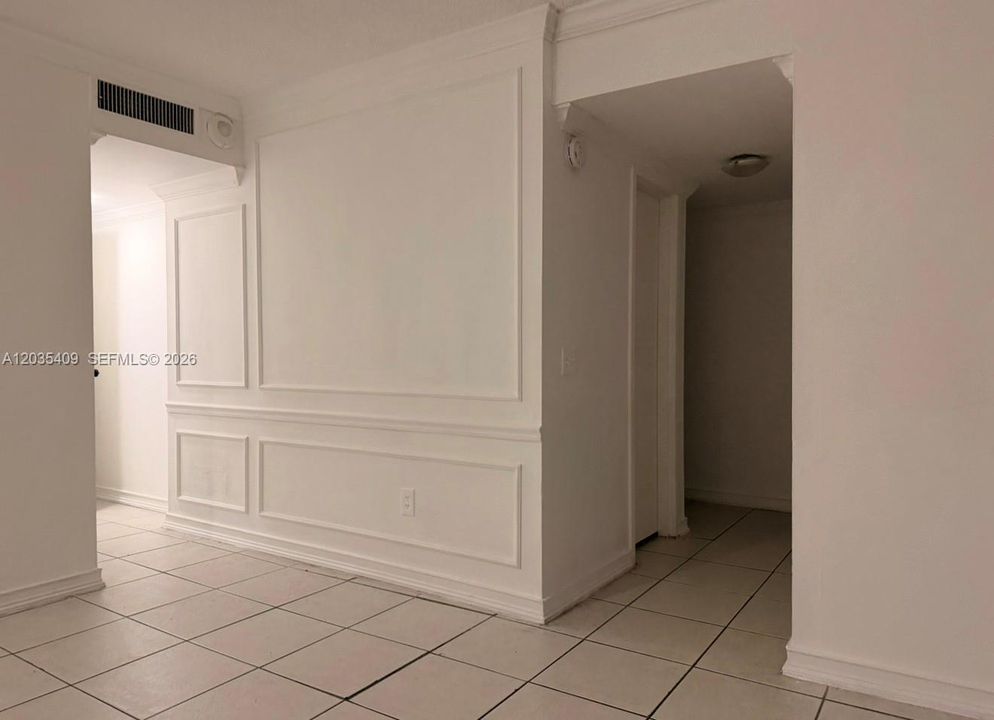For Rent: $2,100 (2 beds, 2 baths, 1045 Square Feet)