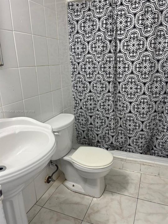 For Rent: $2,100 (2 beds, 2 baths, 1045 Square Feet)