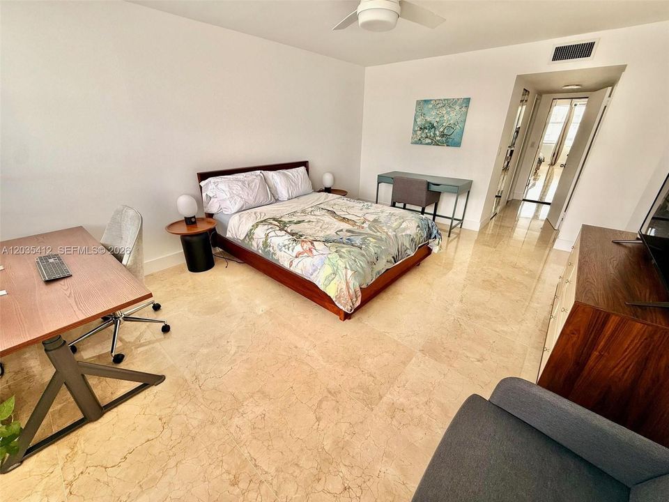 Recientemente alquilado: $4,000 (2 camas, 2 baños, 1283 Pies cuadrados)