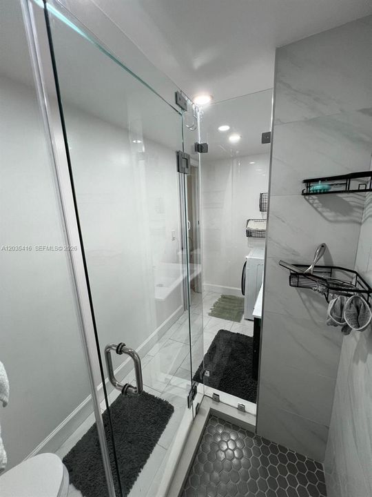 For Sale: $130,000 (1 beds, 1 baths, 615 Square Feet)