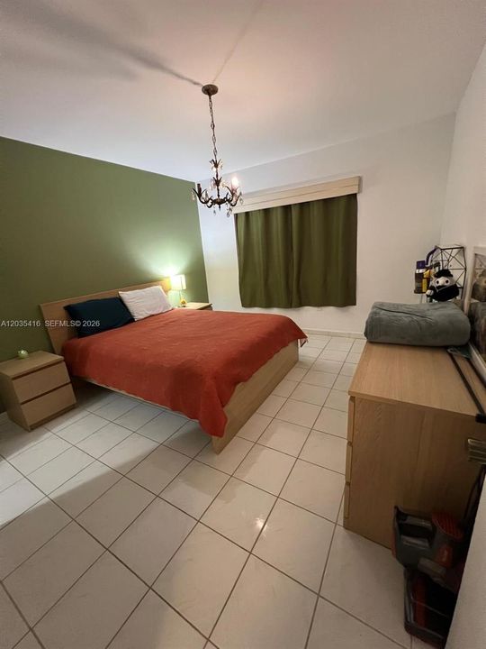 For Sale: $130,000 (1 beds, 1 baths, 615 Square Feet)