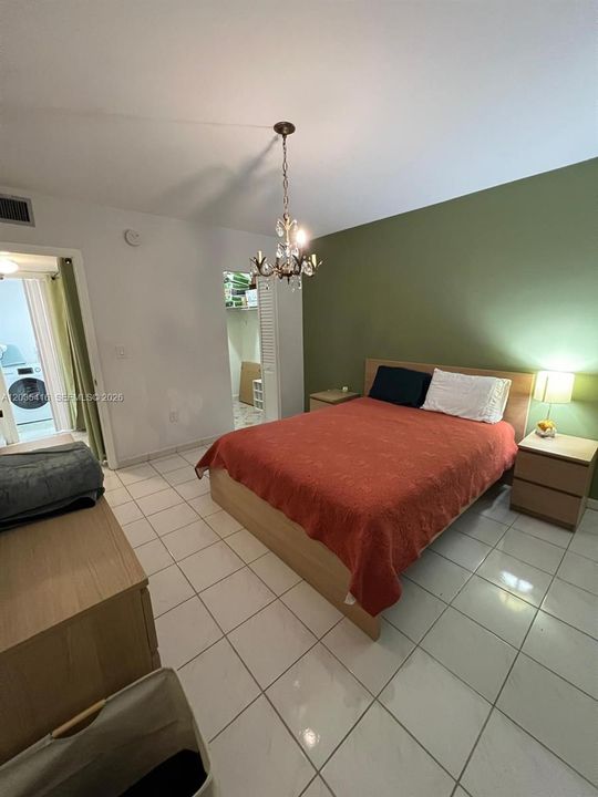 For Sale: $130,000 (1 beds, 1 baths, 615 Square Feet)