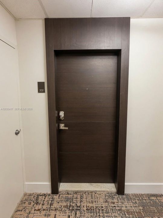 For Sale: $289,999 (2 beds, 2 baths, 1666 Square Feet)