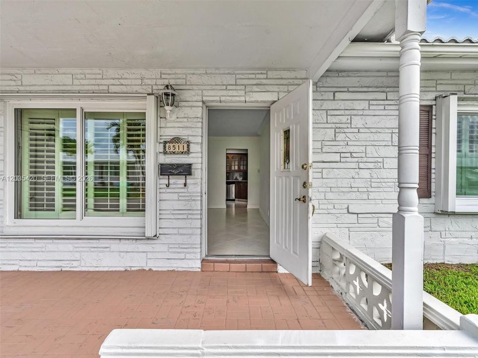 For Sale: $340,000 (2 beds, 2 baths, 1485 Square Feet)