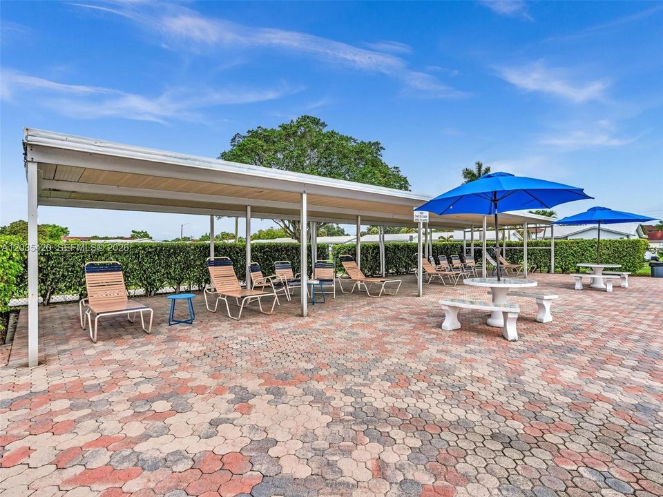 For Sale: $340,000 (2 beds, 2 baths, 1485 Square Feet)