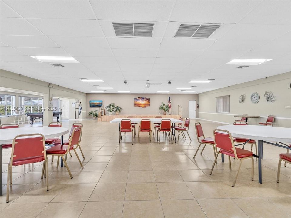 For Sale: $340,000 (2 beds, 2 baths, 1485 Square Feet)
