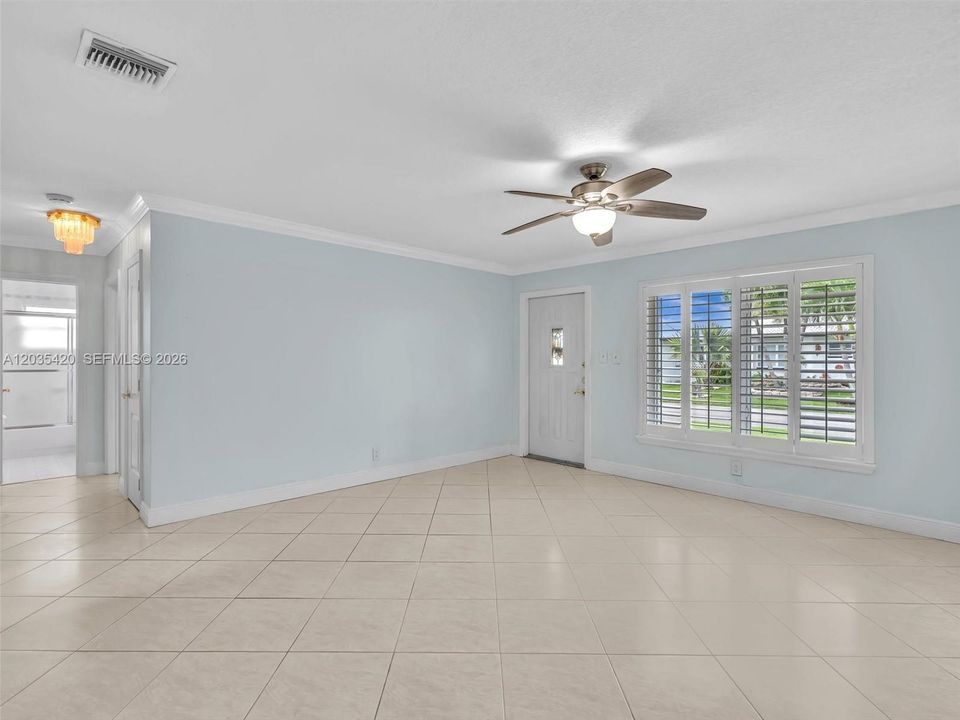 For Sale: $340,000 (2 beds, 2 baths, 1485 Square Feet)