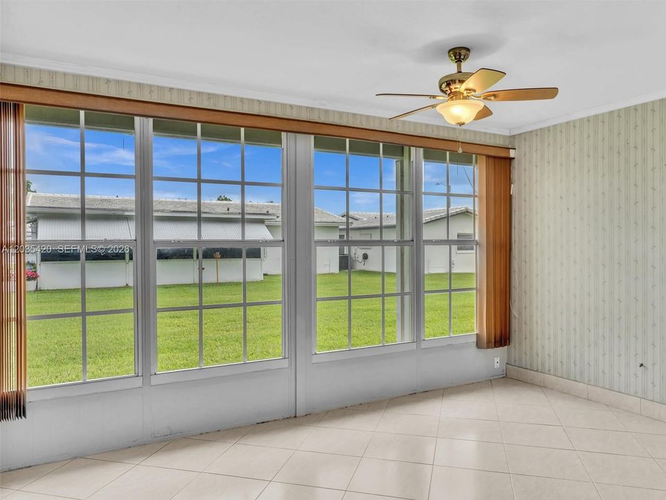 For Sale: $340,000 (2 beds, 2 baths, 1485 Square Feet)