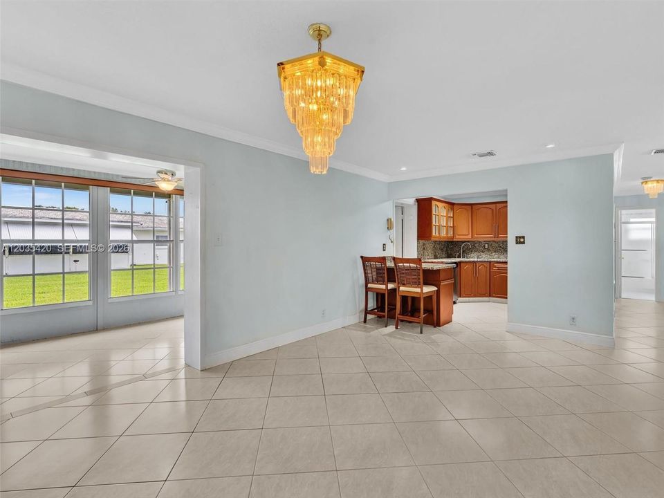 For Sale: $340,000 (2 beds, 2 baths, 1485 Square Feet)