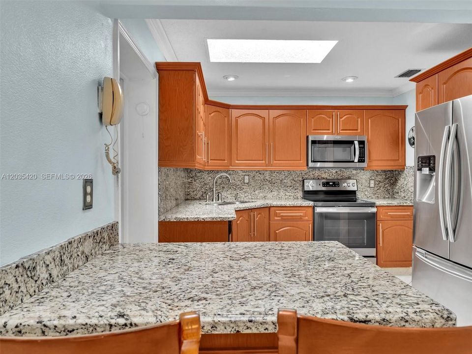 For Sale: $340,000 (2 beds, 2 baths, 1485 Square Feet)