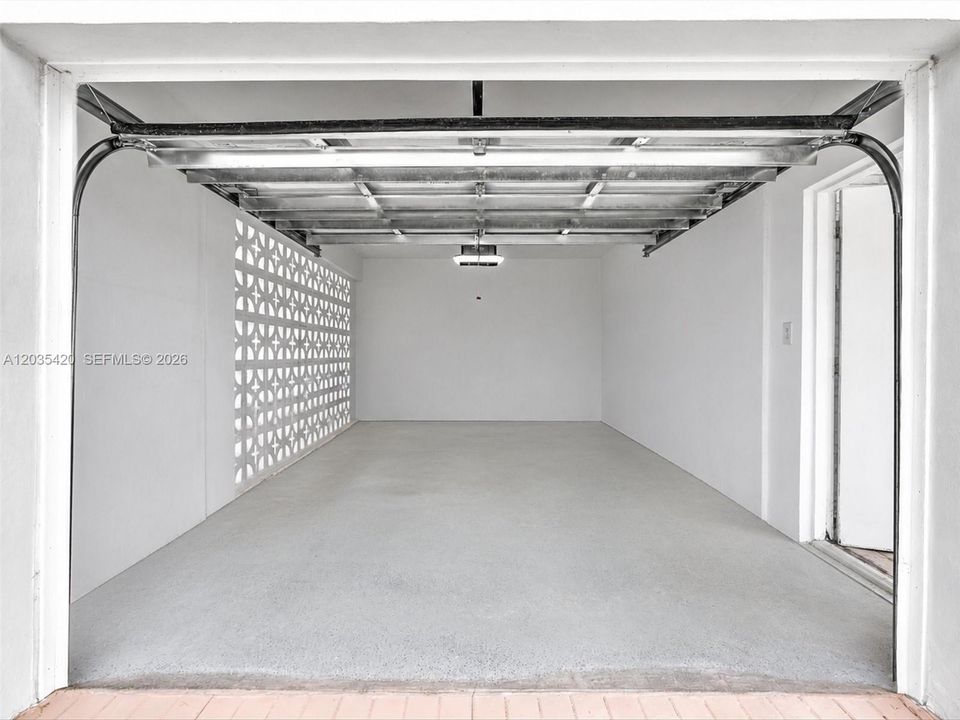 For Sale: $340,000 (2 beds, 2 baths, 1485 Square Feet)