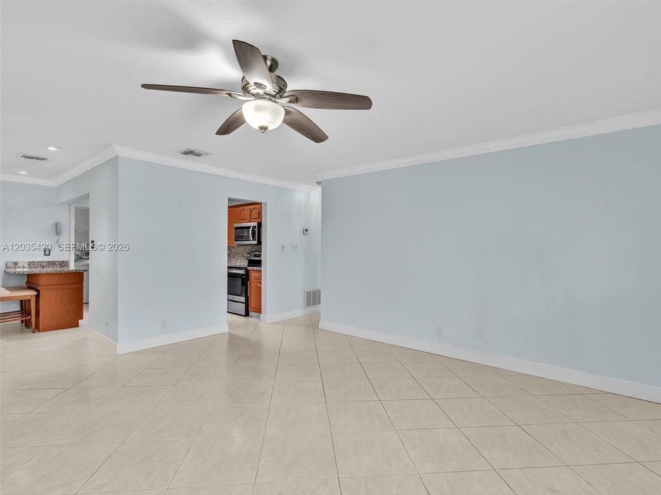 For Sale: $340,000 (2 beds, 2 baths, 1485 Square Feet)