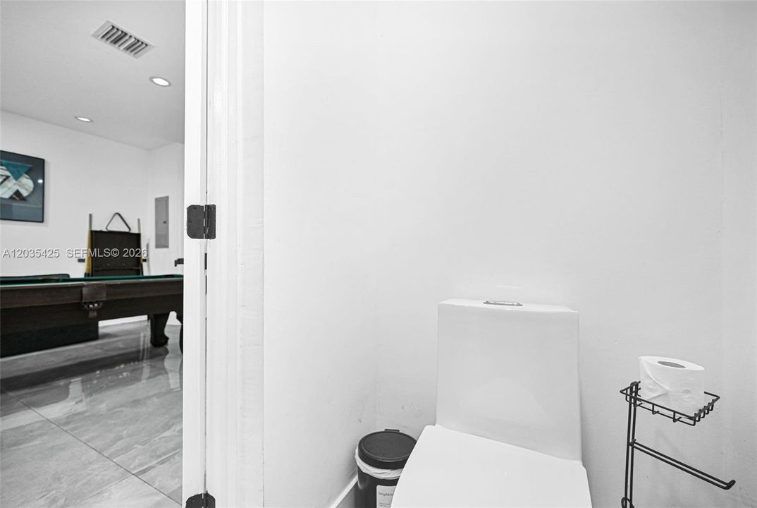 В аренду: $7,250 (4 спален, 3 ванн, 2357 Квадратных фут)