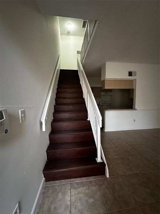 En Venta: $225,000 (1 camas, 1 baños, 887 Pies cuadrados)