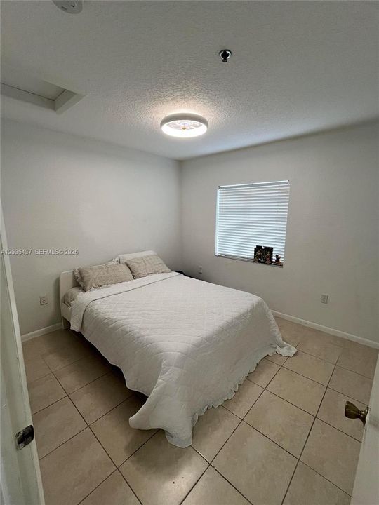 For Rent: $2,200 (2 beds, 2 baths, 1158 Square Feet)