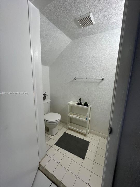 For Rent: $2,200 (2 beds, 2 baths, 1158 Square Feet)