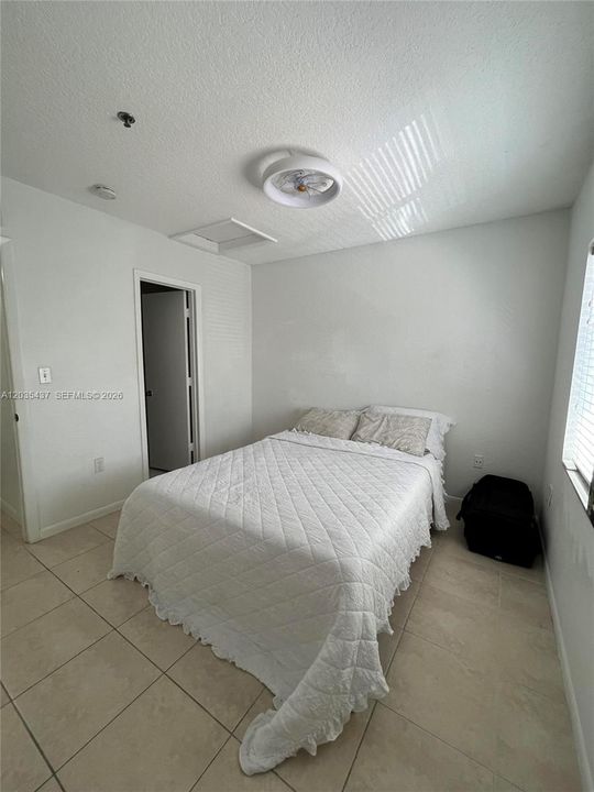 For Rent: $2,200 (2 beds, 2 baths, 1158 Square Feet)