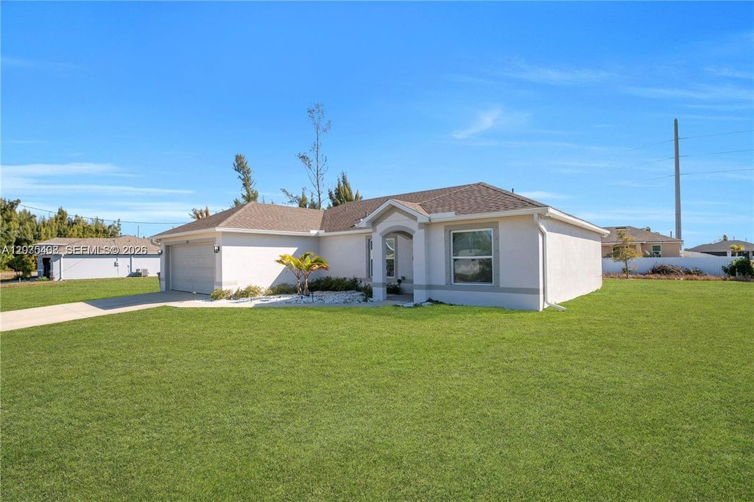 For Sale: $375,000 (3 beds, 2 baths, 1650 Square Feet)