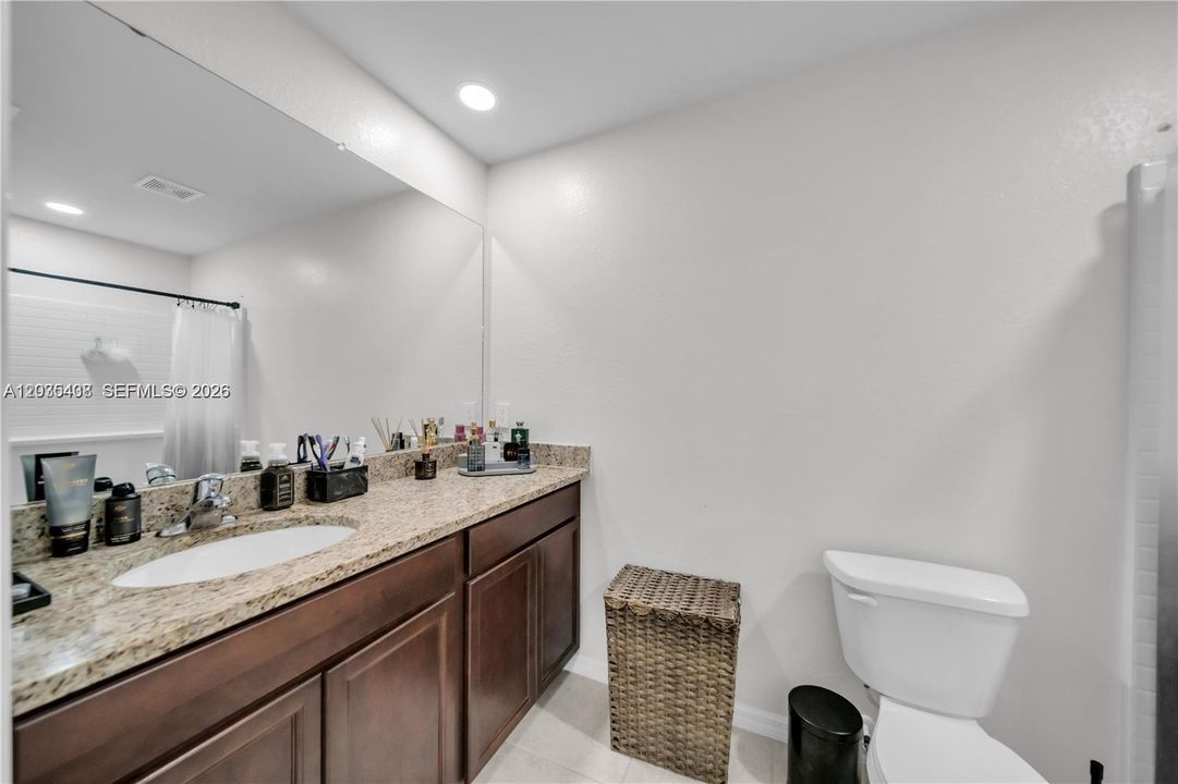 For Sale: $375,000 (3 beds, 2 baths, 1650 Square Feet)