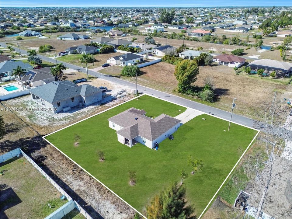 For Sale: $375,000 (3 beds, 2 baths, 1650 Square Feet)