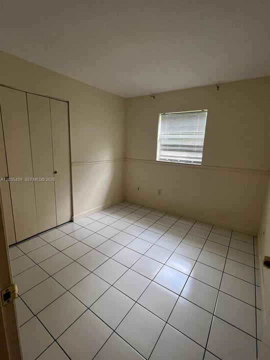 For Sale: $335,000 (3 beds, 2 baths, 1250 Square Feet)