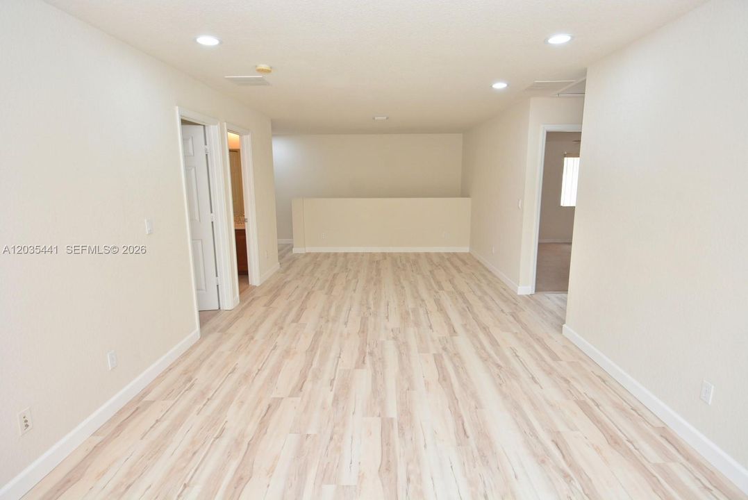 En Renta: $2,750 (4 camas, 2 baños, 2704 Pies cuadrados)