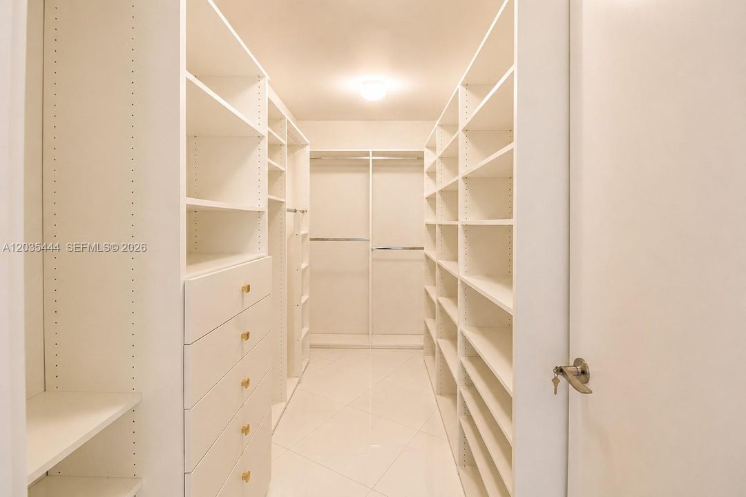 For Rent: $6,000 (2 beds, 2 baths, 1847 Square Feet)